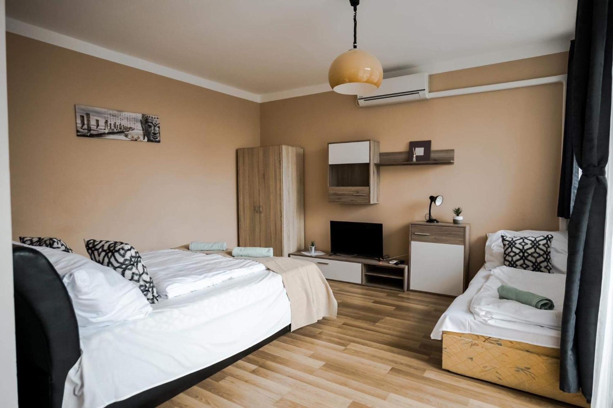 Bed and Breakfast Bereny Panzio Балатонберень Экстерьер фото